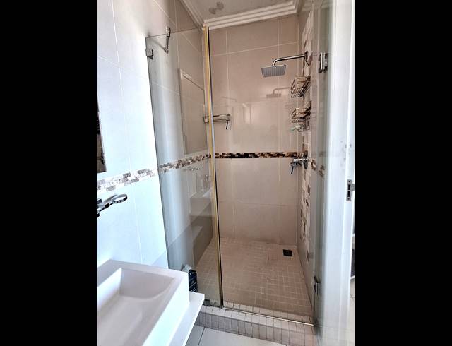 2 BEDROOM APARTMENT TO LET IN HERRWOOD PARK